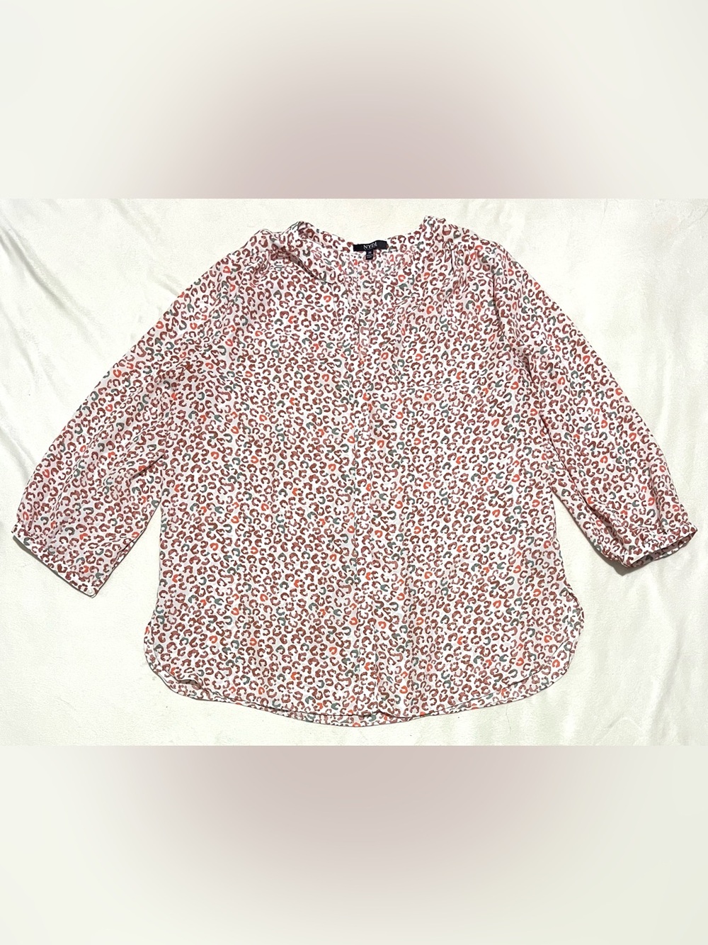 NYDJ White Pink Multicolor Leopard Print Button-Down V-Neck Blouse 3/4 Shirt